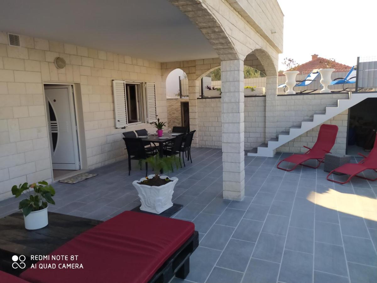 Villa Sandrina Donji Okrug  Buitenkant foto